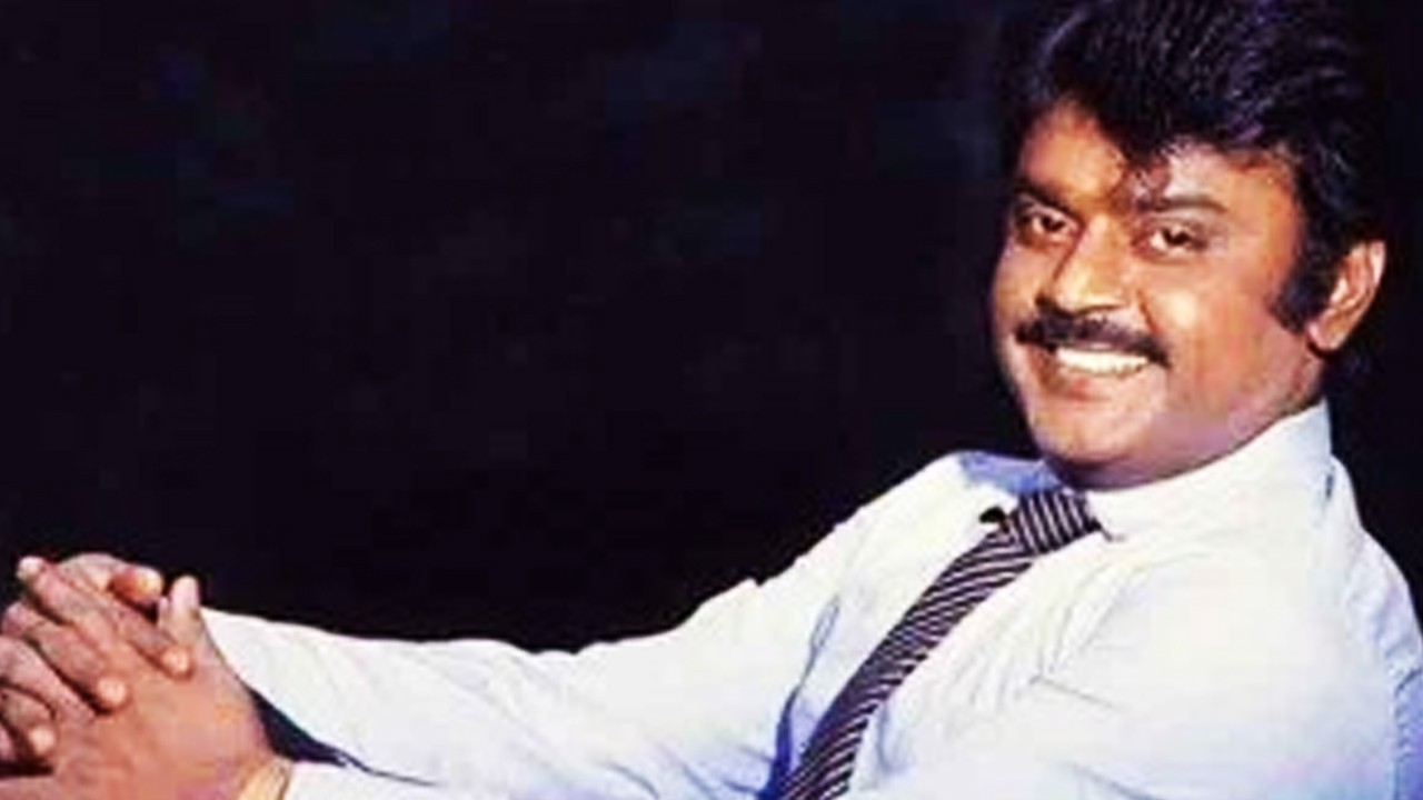 கேப்டனுக்கு இன்று பிறந்தநாள்! ரசிகர்கள் தலைவர்கள் வாழ்த்து!