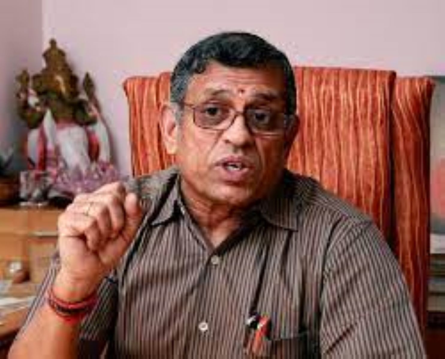 திராவிட இயக்கங்களுக்கு துக்ளக் குருமூர்த்தி வைத்த சூடு! கொதித்தெழுந்த முரசொலி நாளிதழ்!