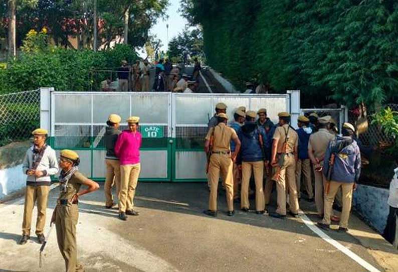 முன்னாள் முதல்வரின் நிலைமை செப்2 ம் தேதி தெரியும்! கொடநாடு வழக்கின் தீர்ப்பு தள்ளிவைப்பு!