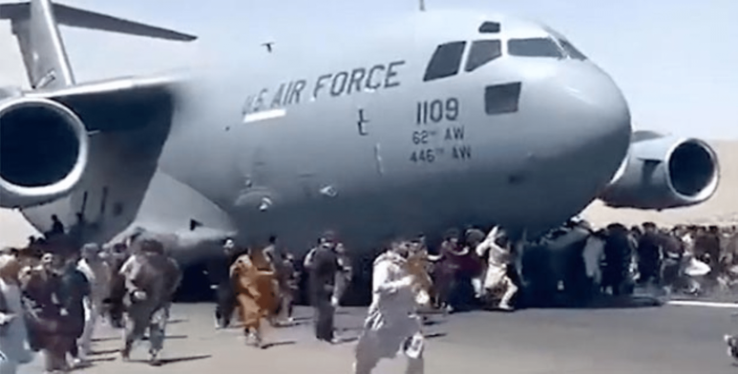 அமெரிக்க விமானத்தில் மனித உடல் பாகம்! அதிர்ச்சியில் உறைந்த விமானப்படை!