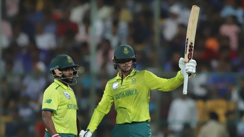 முதல் டி 20 போட்டி –  இலங்கையை வீழ்த்திய தென் ஆப்பிரிக்கா!