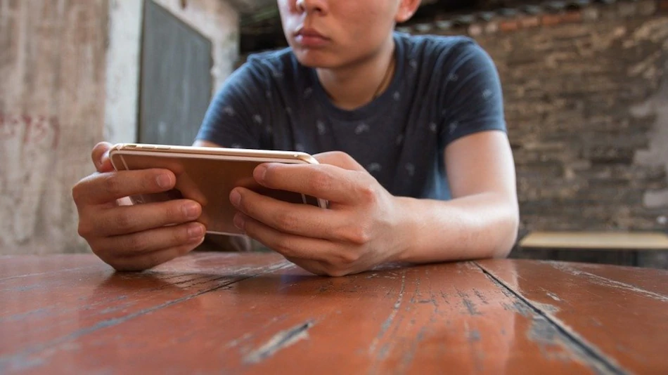 ஆன்லைன் விளையாட்டு விரும்பிகளுக்கு குட் நியூஸ்! உயர் நீதிமன்றம் வழங்கிய  அதிரடி தீர்ப்பு!