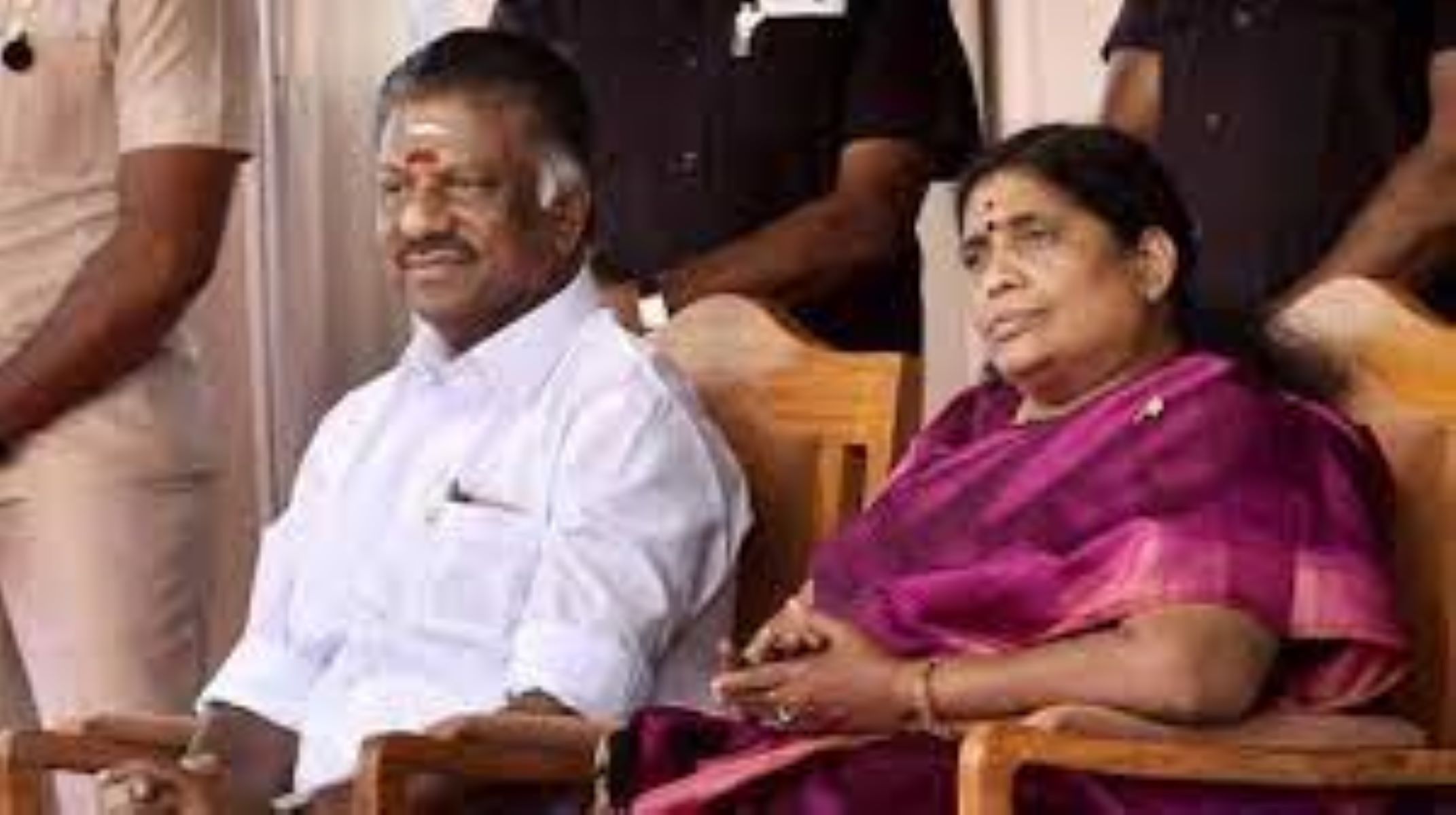 கடைசிவரையில் ஓபிஎஸ்-க்கு உறுதுணையாக இருந்த விஜயலட்சுமி! வெளியான நெகிழ்ச்சி தகவல்கள்!