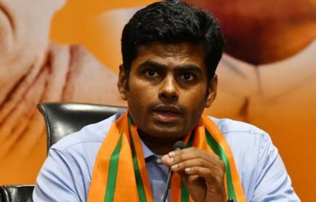 தமிழக பாஜக தலைவர் உட்பட 700 நிர்வாகிகள் மீது வழக்கு பதிவு.!!