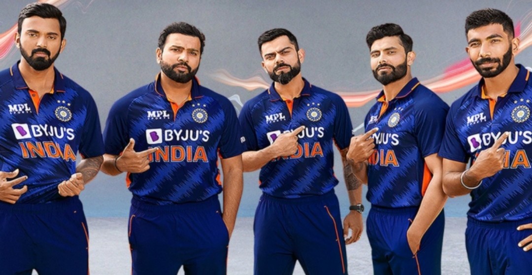 T-20 உலக கோப்பை.. இந்திய அணியின் புதிய உடையை அறிமுக செய்த பிசிசிஐ.!!