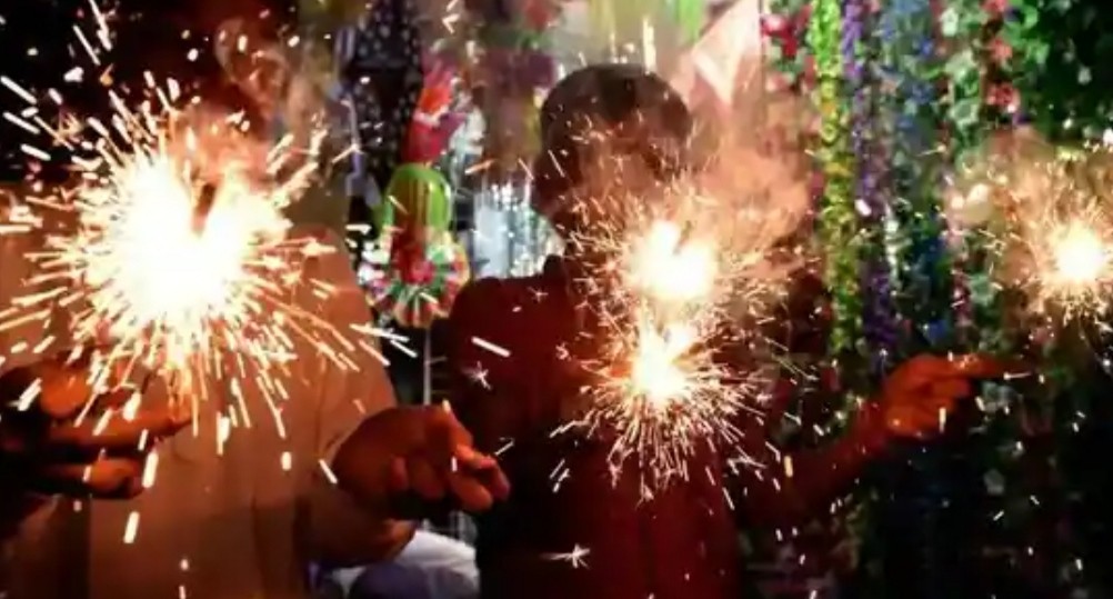 14 மாவட்டங்களில் தீபாவளி கொண்டாட தடை-அரசு அதிரடி அறிவிப்பு.!!