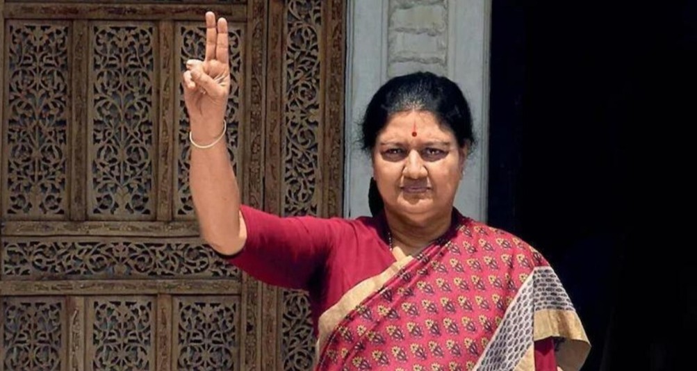 இன்று ஜெயலலிதா நினைவிடத்திற்கு செல்லும் சசிகலா.!! அரசியல் ஆட்டத்தை ஆரம்பித்த சசிகலா.!!