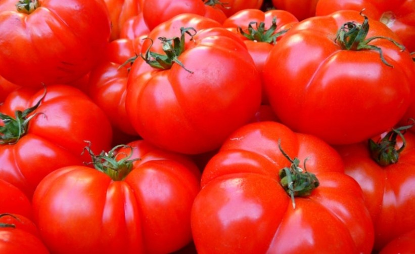 100 ரூபாயை நெருங்கிய தக்காளியின் விலை.!! பொதுமக்கள் ஷாக்.!!