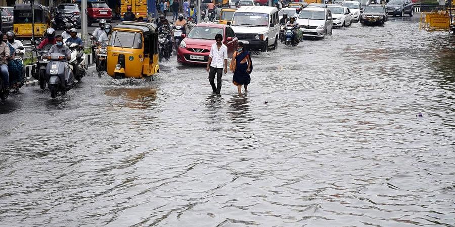 இரட்டிப்பு அதி சக்தியாக மாறும் சிட்ராங் புயல்!! தமிழகத்திற்கு எச்சரிக்கை?