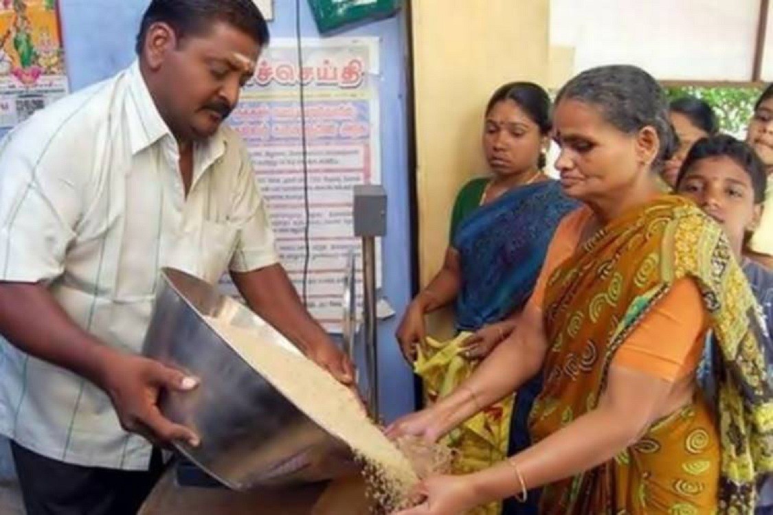 இந்த மாவட்டத்தில் 1 ஆம் தேதி முதல் ரேஷன் கடைகளில் இது அமல்! மாவட்ட ஆட்சியரின் அதிரடி உத்தரவு!