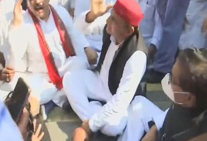 விவசாயிகளுக்கு ஆதரவாக உ.பி மாஜி முதல்வர் செய்த செயல்! தடுத்து நிறுத்தப்பட்ட பிரியங்கா காந்தி!