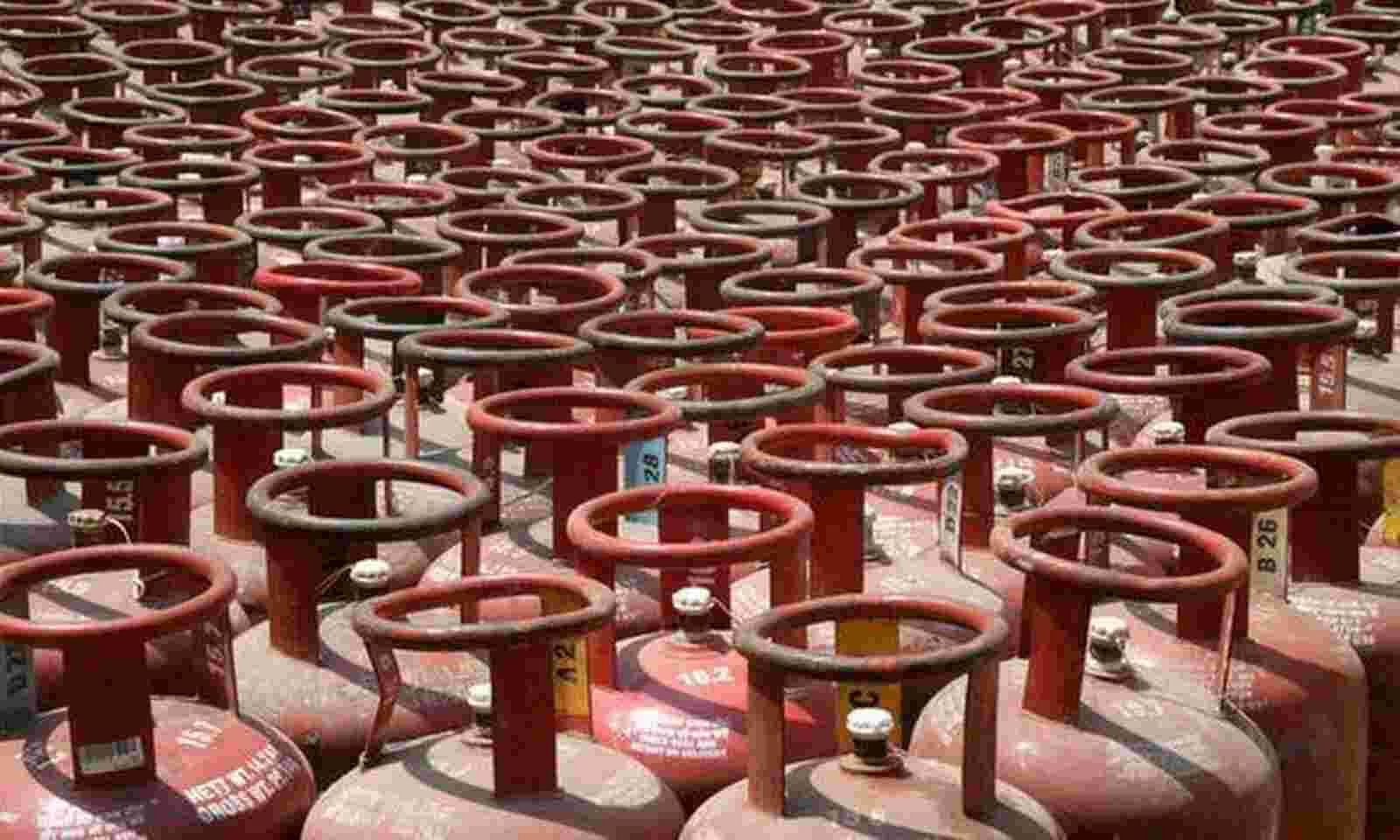 இனி 3 சிலிண்டர்கள் பிரீ! மகிழ்ச்சி வெள்ளத்தில் மக்கள்!