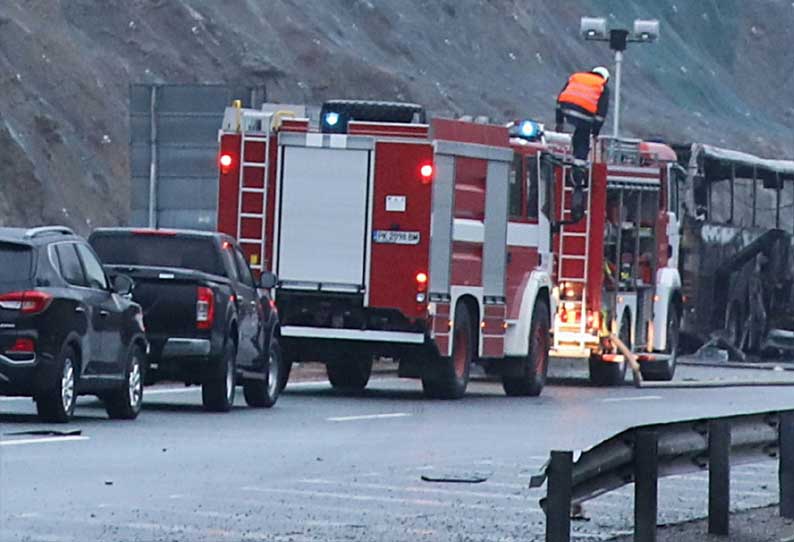 பேருந்து பயணத்தில் 45 பேர் பலி! சுற்றுலா சென்றபோது ஏற்பட்ட பரிதாபம்!