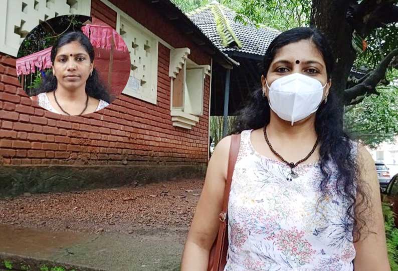 மேற்படிபிற்காக 10 வருட போராட்டத்தை கையில் எடுத்த மாணவி! ஜாதியின் பெயரால் பங்கம்!