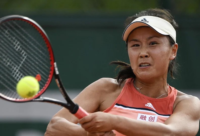 உலக டென்னிஸ் வீராங்கனைக்கு கட்டாய பாலியல் உறவு! காணமல் போன வீராங்கனை! மிரட்டல் விடுத்த சங்கம்!