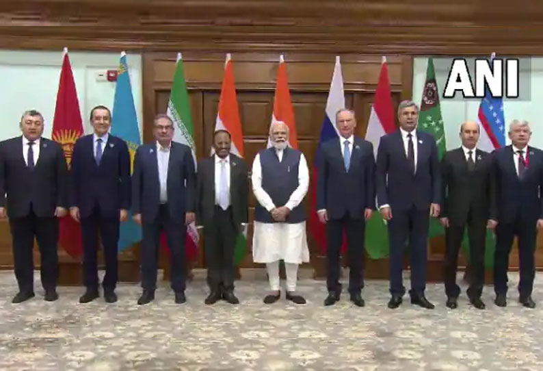 அண்டை நாடுகளின் தேசிய பாதுகாப்பு ஆலோசகர்களுடன் பிரதமர் திடீர் சந்திப்பு!