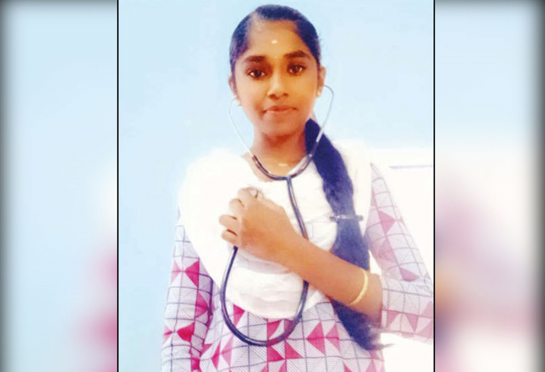 நீட் தேர்வு தோல்வி எதிரொலி! +2மாணவி தற்கொலை!