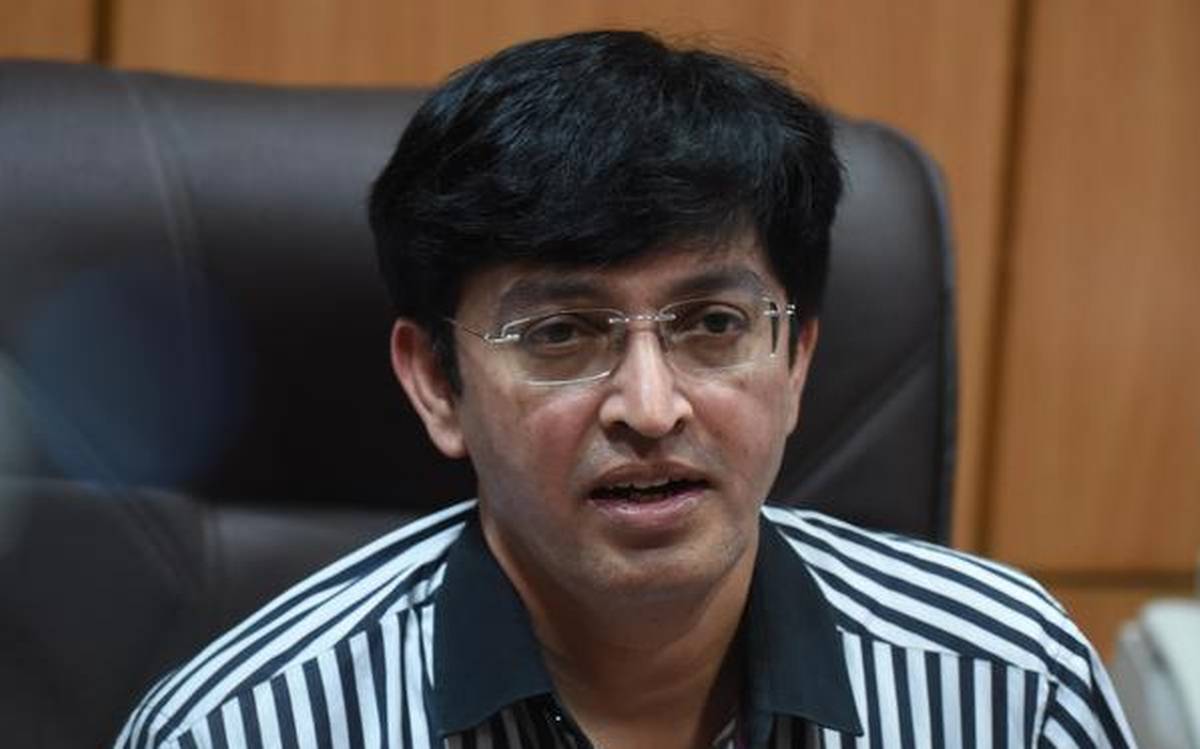 சென்னையில் கொரோனா தாக்கம் குறைய தொடங்கியதா? ராதாகிருஷ்ணன் விளக்கம்.!