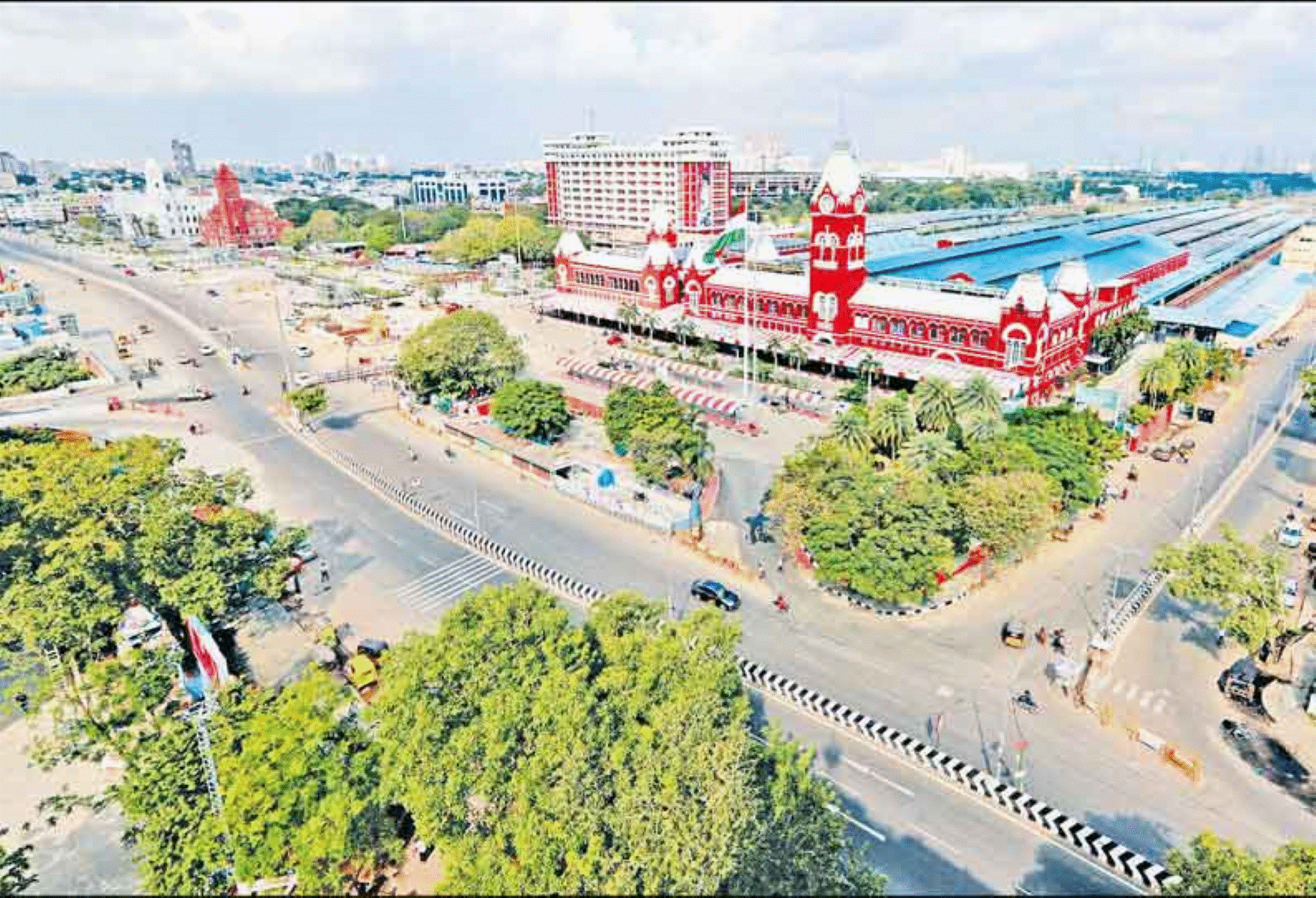 ஞாயிறு முழு ஊரடங்கு! வெறிச்சோடி காணப்பட்ட தலைநகர் சென்னை!