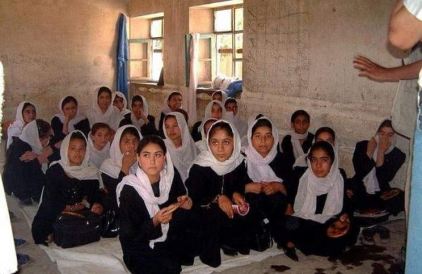 மார்ச் முதல் பள்ளிகள் திறப்பு- பச்சைக்கொடி காட்டிய அரசு!