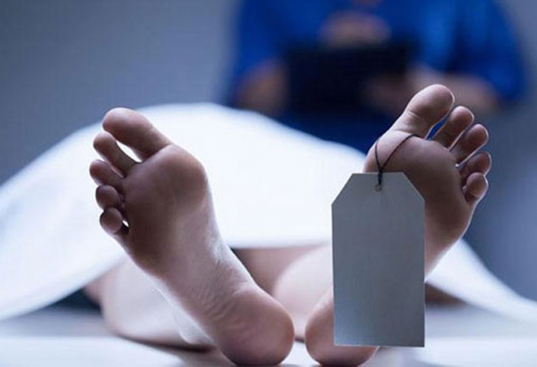 செல்போனில் படம் பார்த்த மகனை கண்டித்த தாய்! விபரீத முடிவெடுத்த மகன்!