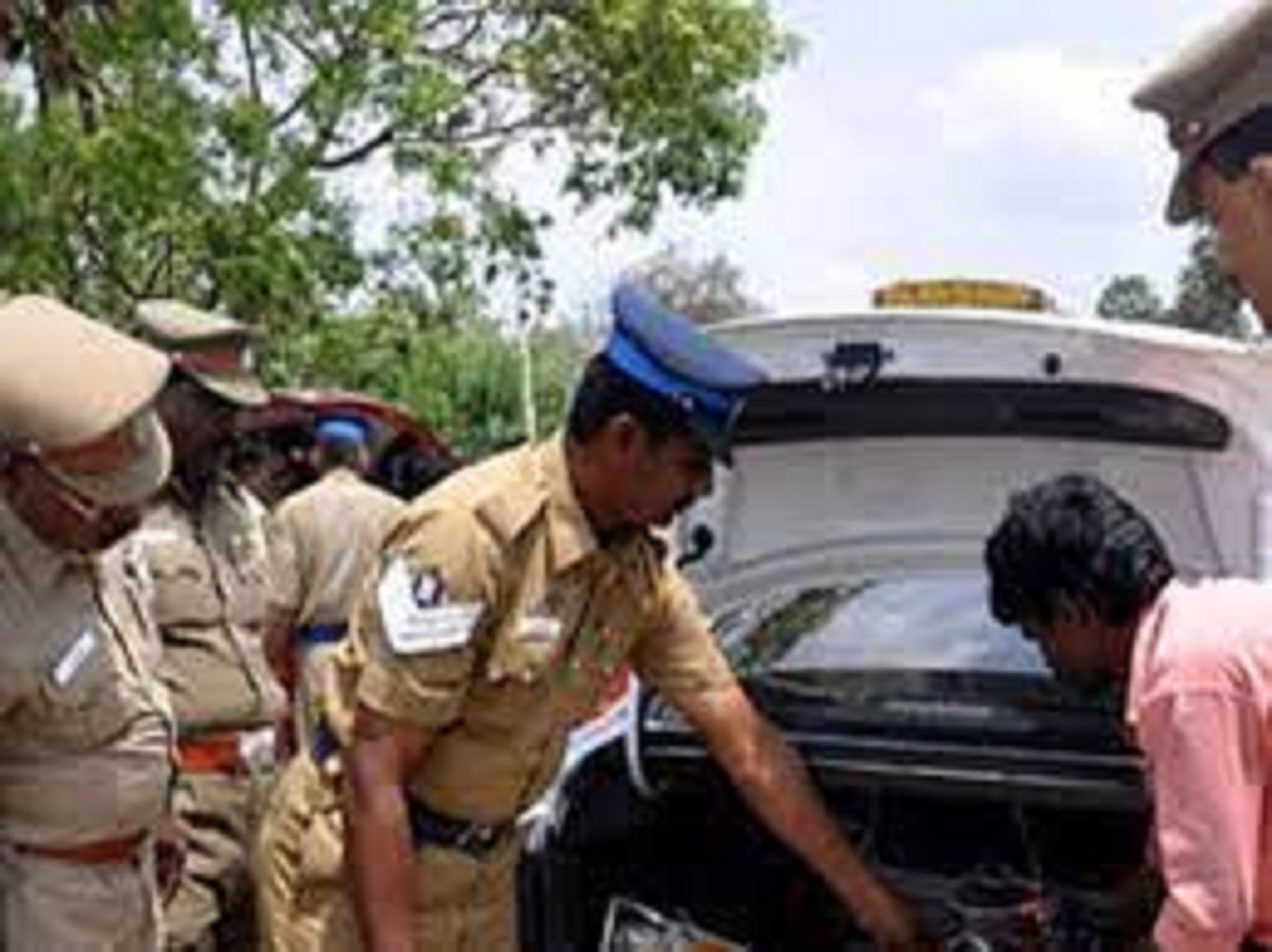 தமிழகத்தில் அமலுக்கு வந்துள்ள விதிமுறைகள்! உடனடியாக அமைக்கப்பட்ட பறக்கும் படைகள்!!