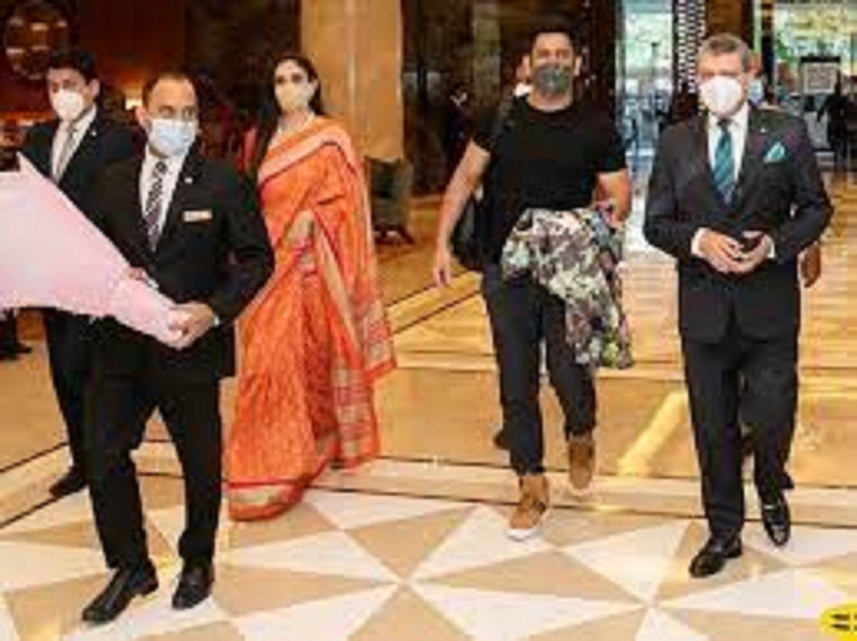 சென்னை வந்த தோனி! IPL ஏலத்தில் பங்கேற்பாரா?