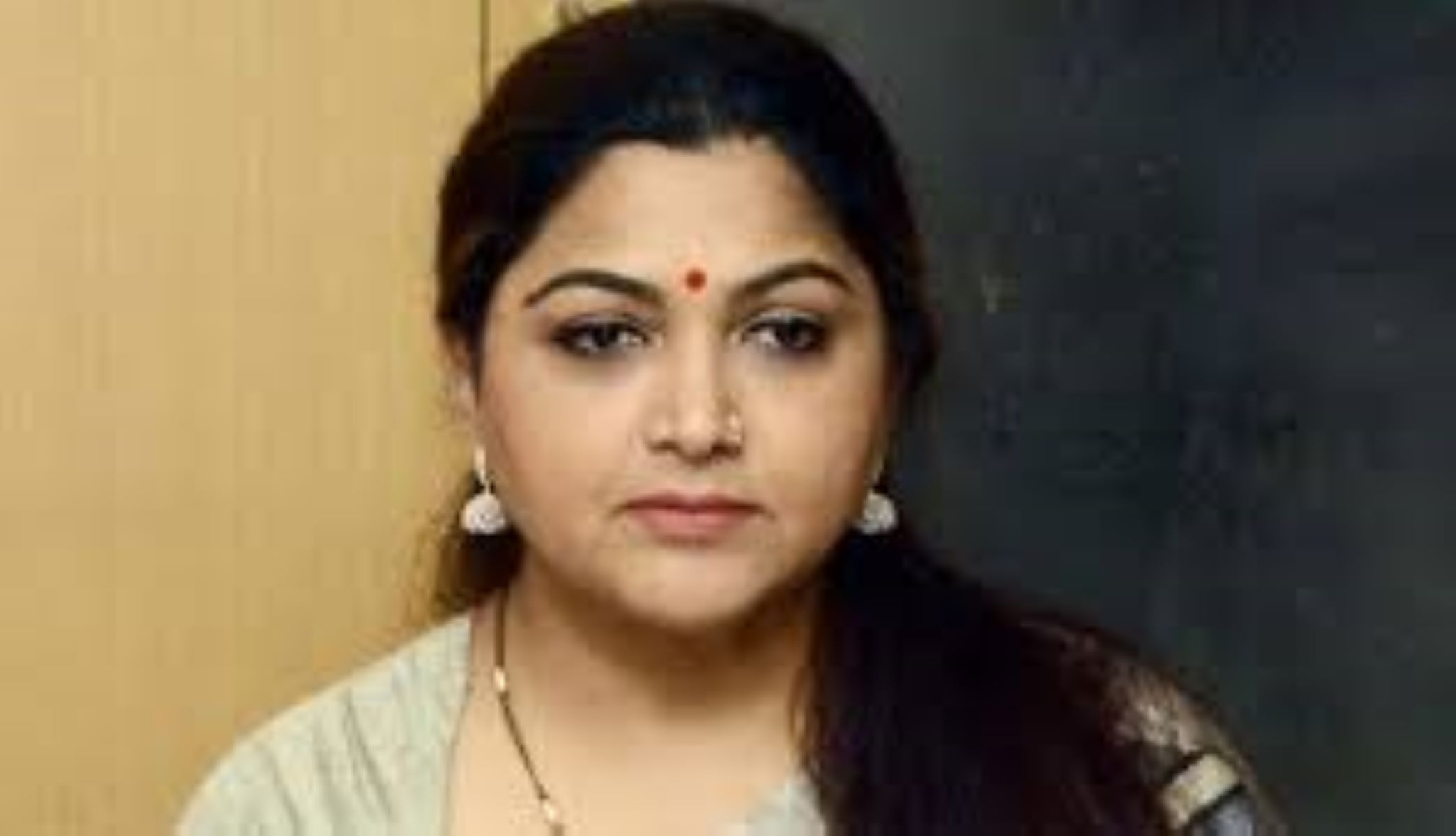 மீண்டும் சின்ன தம்பி குஷ்புவாக மாறிய நடிகை! கிளுகிளுப்பில் ரசிகர்கள்!