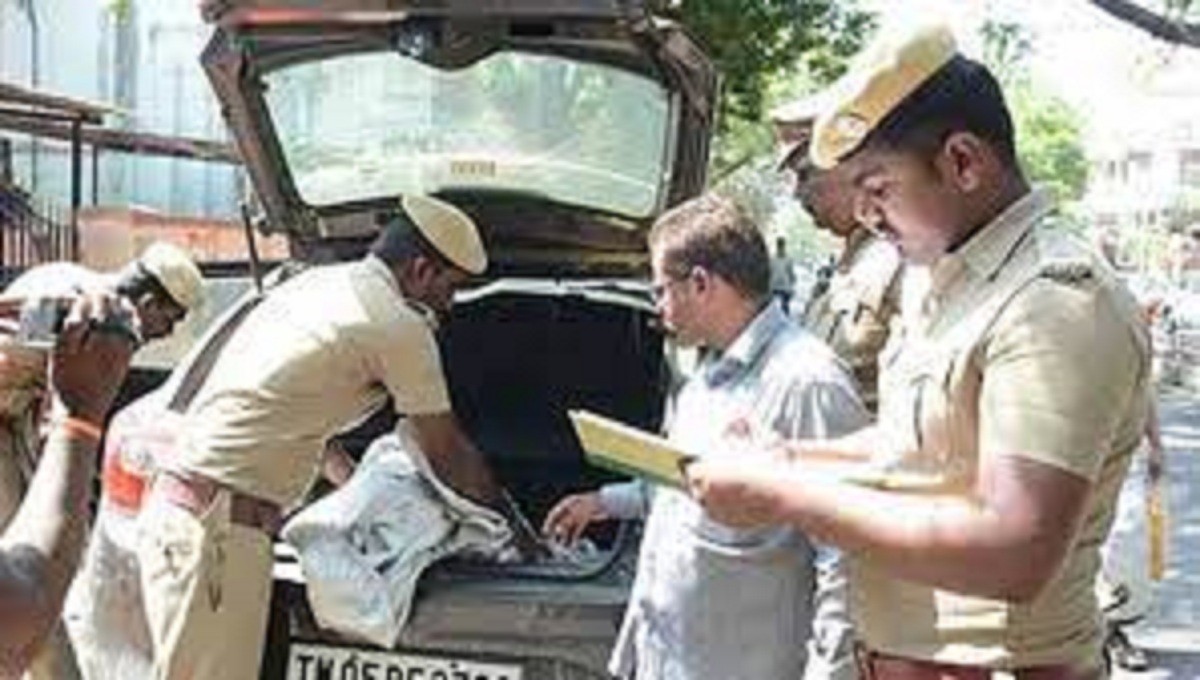 இந்த மாவட்டத்தில் பணப்பட்டுவாடாவை தடுக்க கூடுதலாக அமைக்கபட்டுள்ள பறக்கும் படைகள்!