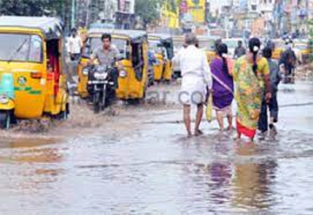 பல மாவட்டங்களில் கனமழை! அறுவடை பணிகள் பாதிப்பு!!