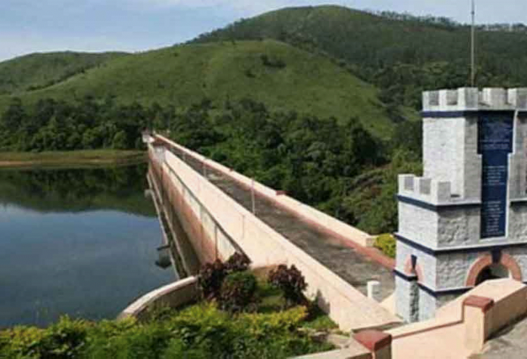 முல்லை பெரியாறு அணையின் மீளாய்வுக்கு கேரள அரசு ஒத்துழைக்க வேண்டும்! உச்சநீதிமன்றத்தில் தமிழக அரசு விளக்கம்!