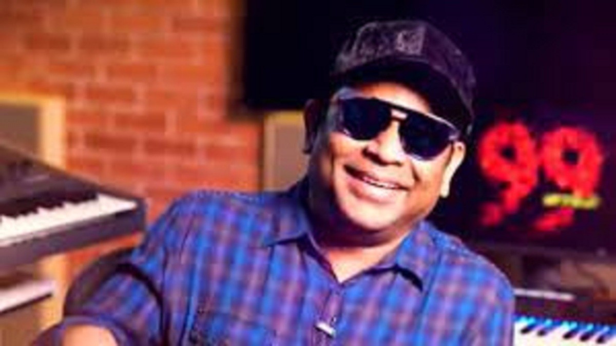 ஏலத்தில் பல லட்சத்திற்கு விலை போன ஆடை!