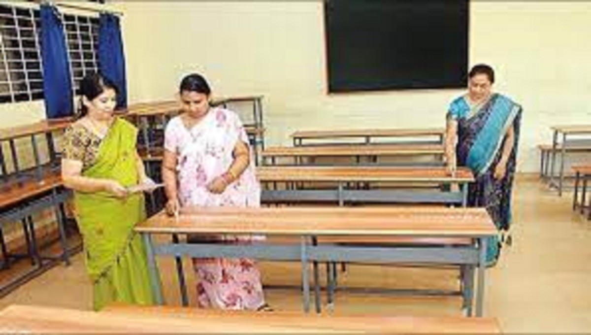 நேற்று தொடங்கிய எஸ்.எஸ்.எல்.சி பொதுத்தேர்வு! அதிர்ச்சியில் கல்வி அதிகாரிகள்!!