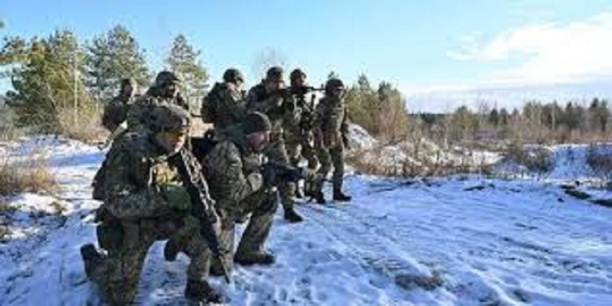 ரஷ்ய படைகளுக்கு எதிராக போர்க்களத்தில் இறங்கிய உக்ரைன் பொதுமக்கள்!