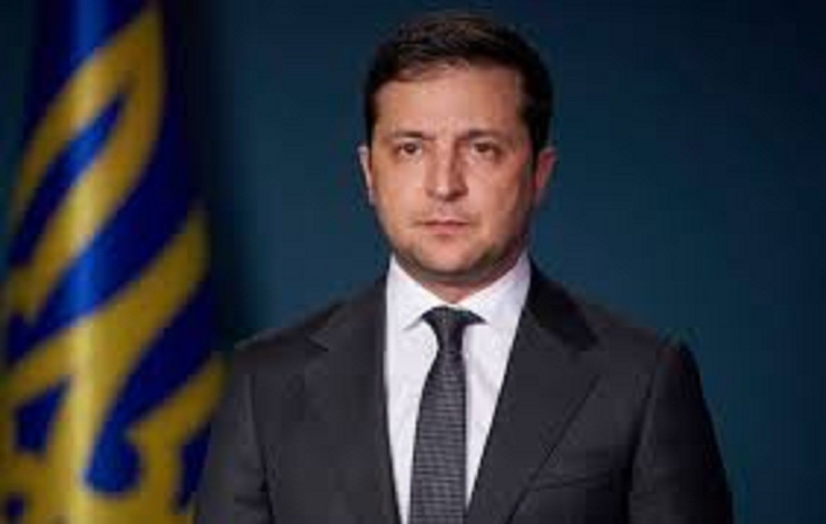 எதையும் காலில் விழுந்து கெஞ்சிப் பெறும் நாடாக உக்ரைன் இருக்கக் கூடாது: – உக்ரைன் அதிபர்!