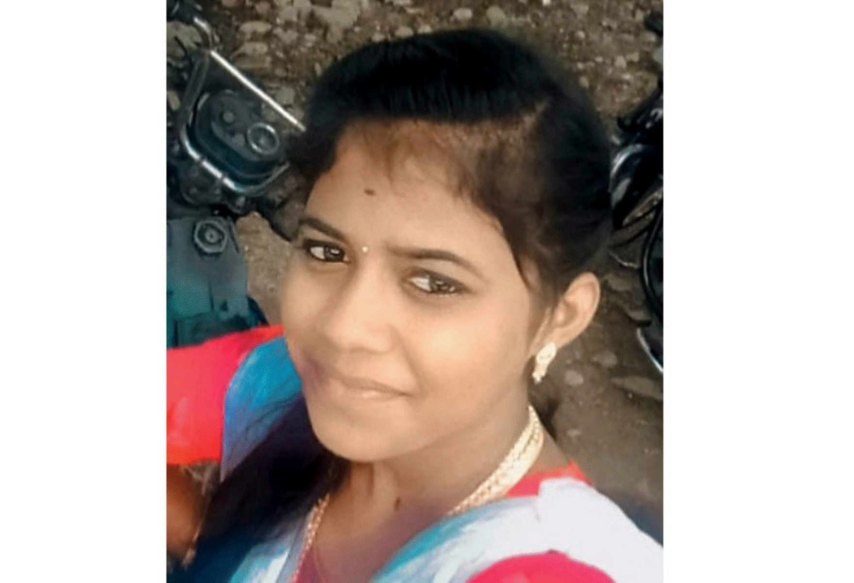 தீப்பிடித்து எரிந்த வீட்டினுள் 3 மாத கர்ப்பிணி பெண்ணின் பிணம்! கொலையா தற்கொலையா காவல்துறையினர் தீவிர விசாரணை!