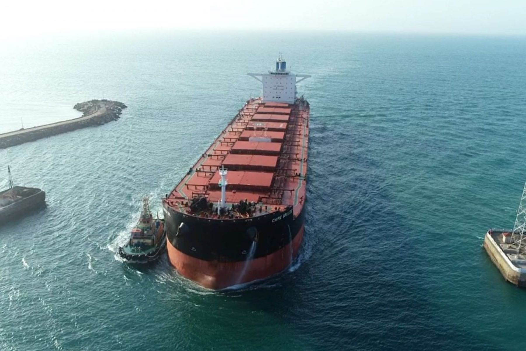 தூத்துக்குடி துறைமுகத்துக்கு வருகை தந்த மிகப்பெரிய கப்பல்! துறைமுக ஆணையர் உற்சாகம்!