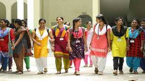 கல்லூரி மாணவர்களுக்கு குட் நியூஸ்! மாதம் 1000 ரூபாய் உதவித்தொகை! தமிழக அரசு அறிவிப்பு !