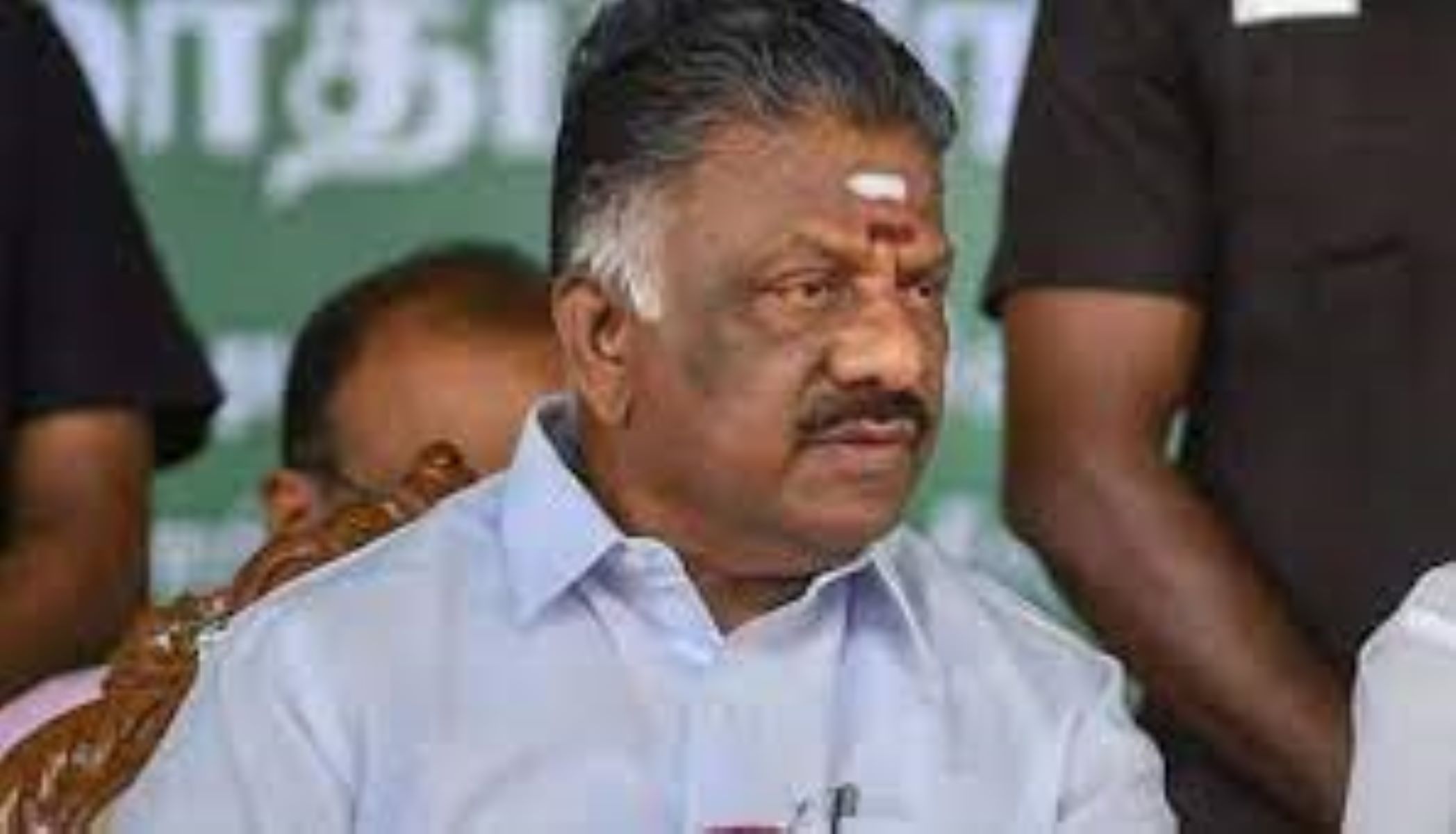 அதிமுக பொதுக்குழுவில் நிறைவேற்றப்பட்ட முக்கிய தீர்மானம்! கட்சியிலிருந்து ஓபிஎஸ் அதிரடி நீக்கம்!