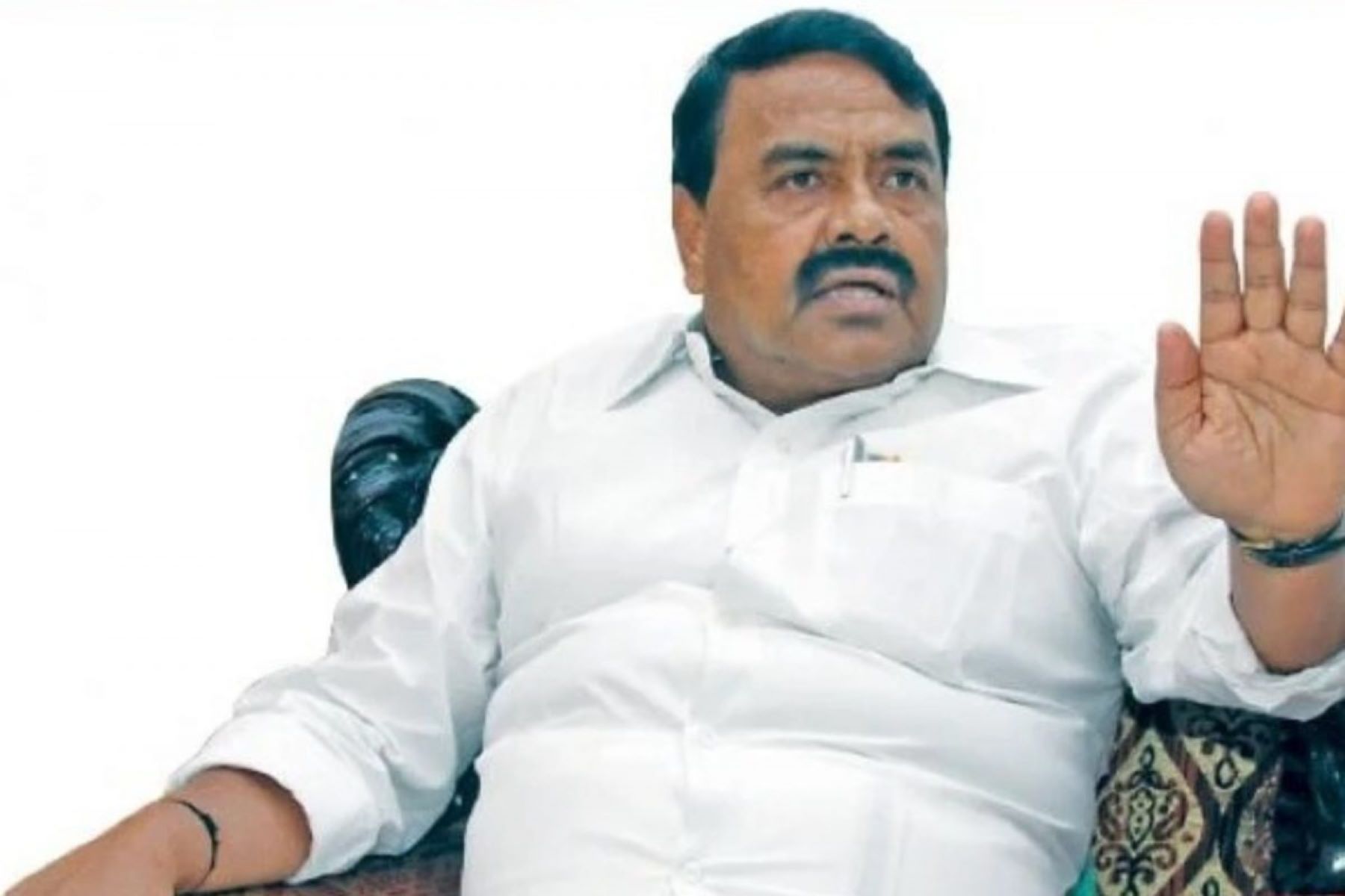 கிடுக்குப்பிடி போட்ட தாழ்த்தப்பட்டோர் ஆணையம்? தப்பிப்பாரா ராஜகண்ணப்பன்?