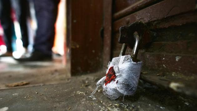 சென்னையில் இந்த கடைகளுக்கெல்லாம் சீல்! காவல் ஆணையர் வெளியிட்ட செய்தி!