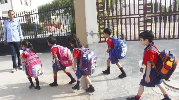 குழந்தைகளின் கல்வியை தொடர விடாமல் தடுப்பவருக்கு இதுதான் தண்டனையாம்!! நீதிபதியின் அதிரடி உத்தரவு!