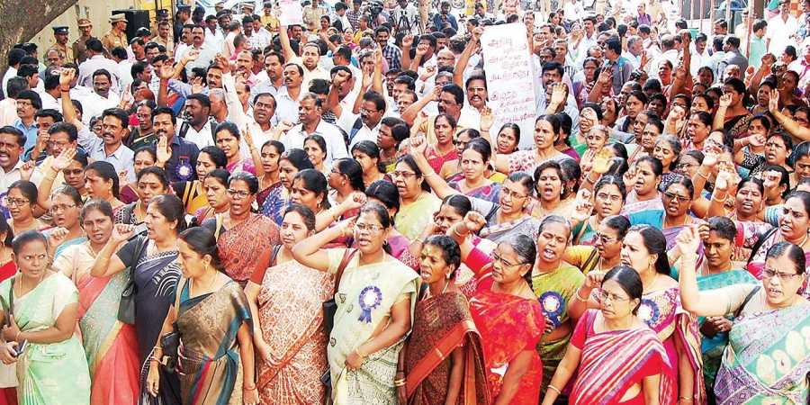 ஆசிரியர்கள் தொடரும் போராட்டம்!! பள்ளிக்கல்வித்துறை வெளியிட்ட அதிரடியான உத்தரவு.!!