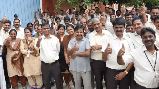 அப்படி போடு! அரசு பணியாளர்களுக்கு அட்வான்ஸாக பணம்! மத்திய அரசின் அசத்தல் திட்டம்! 