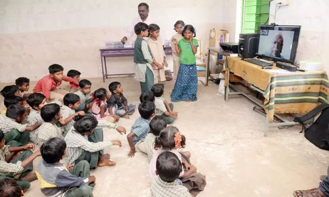 ஈரோடு மாவட்டத்தில் முதல்முறையாக பள்ளியில் இணையதள வசதி! அப்பகுதி மக்கள் உற்சாக வரவேற்பு!