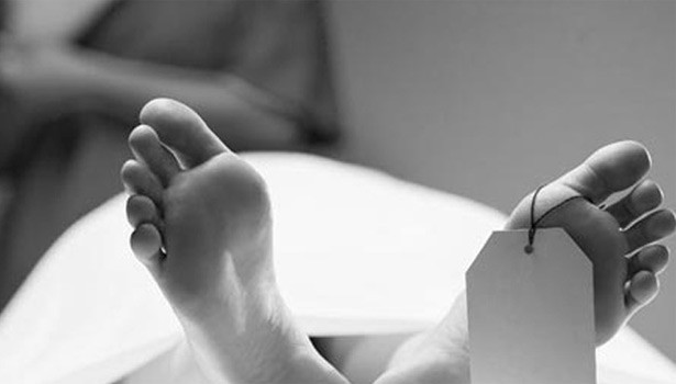 சேலம் மாவட்டத்தில் சப் இன்ஸ்பெக்டர் மனைவி மகள் திடீர் மரணம்! அதிர்ச்சியில் அப்பகுதி மக்கள்!