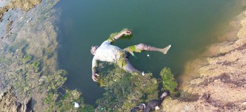 சேலம் மாவட்டத்தில் குட்டையில் ஆண் சடலம் மீட்பு! பரபரப்பில் அப்பகுதி மக்கள்!