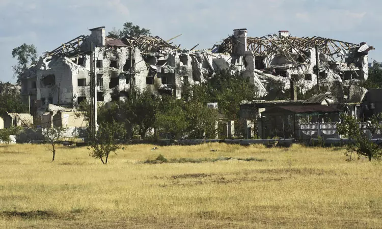 ஆயுதக்கிடங்கை குறி வைத்த உக்ரைன் ராணுவம்! ராக்கெட் மூலம் தாக்குதல்!!