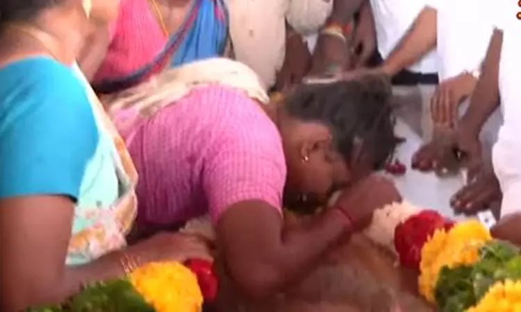 ஸ்ரீமதியின் உடல் தகனம்! பொதுமக்கள் மற்றும் அமைச்சர் எம்எல்ஏக்கள் அஞ்சலி!