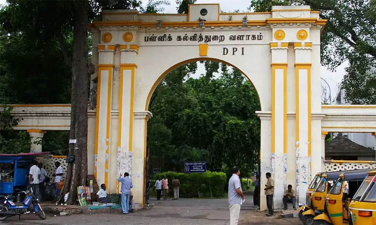 பள்ளி மாணவர்களுக்கு ஒரு குட் நியூஸ்!.இனி இந்த நாட்களில் பள்ளிகள் இயங்காது!..